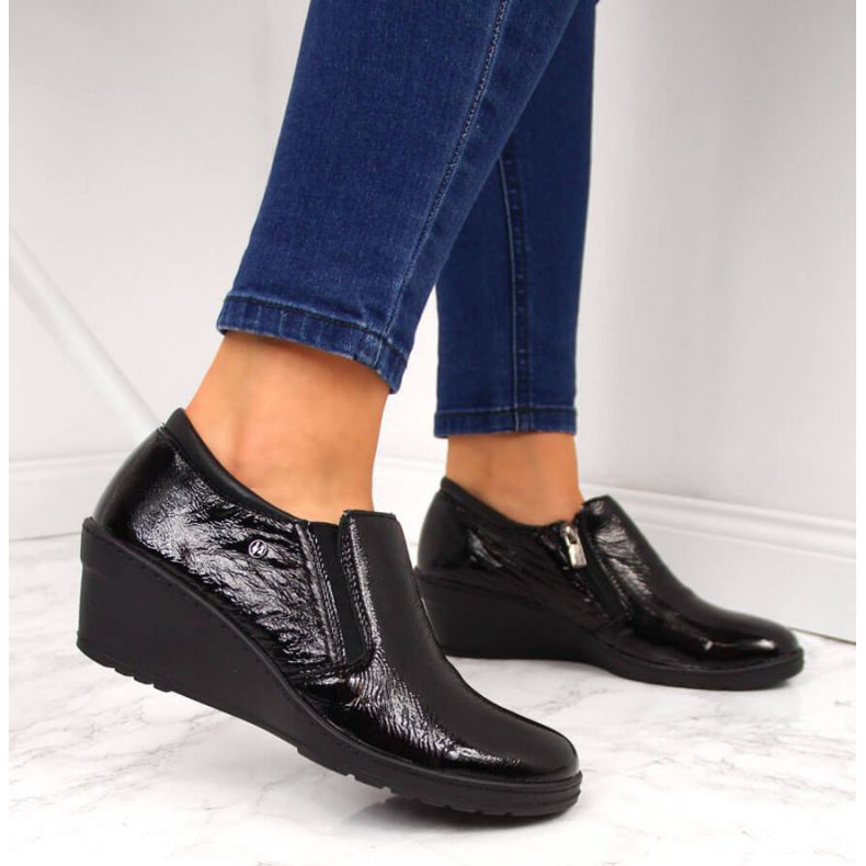 Lacquered leather shoes Helios W 389 black 2