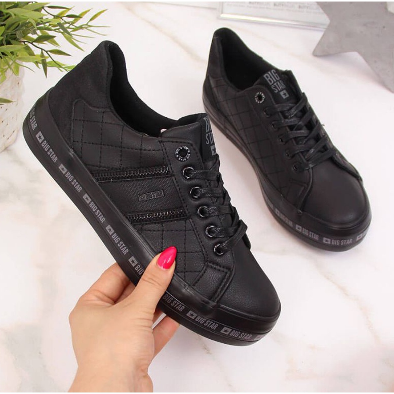 Black low-top sneakers on the Big Star W II274070 platform 1