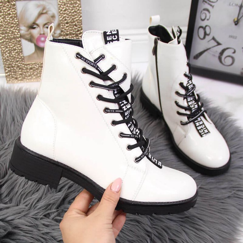 Vinceza W JAN32B white lacquered asymmetrical boots 1