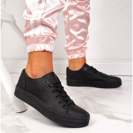 Black low-top sneakers on the Big Star W II274098 platform 2