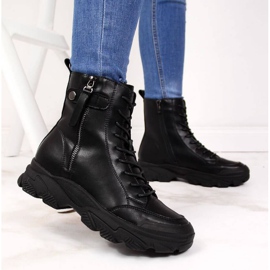 Leather boots on the Goe W II2N4031 platform black 2