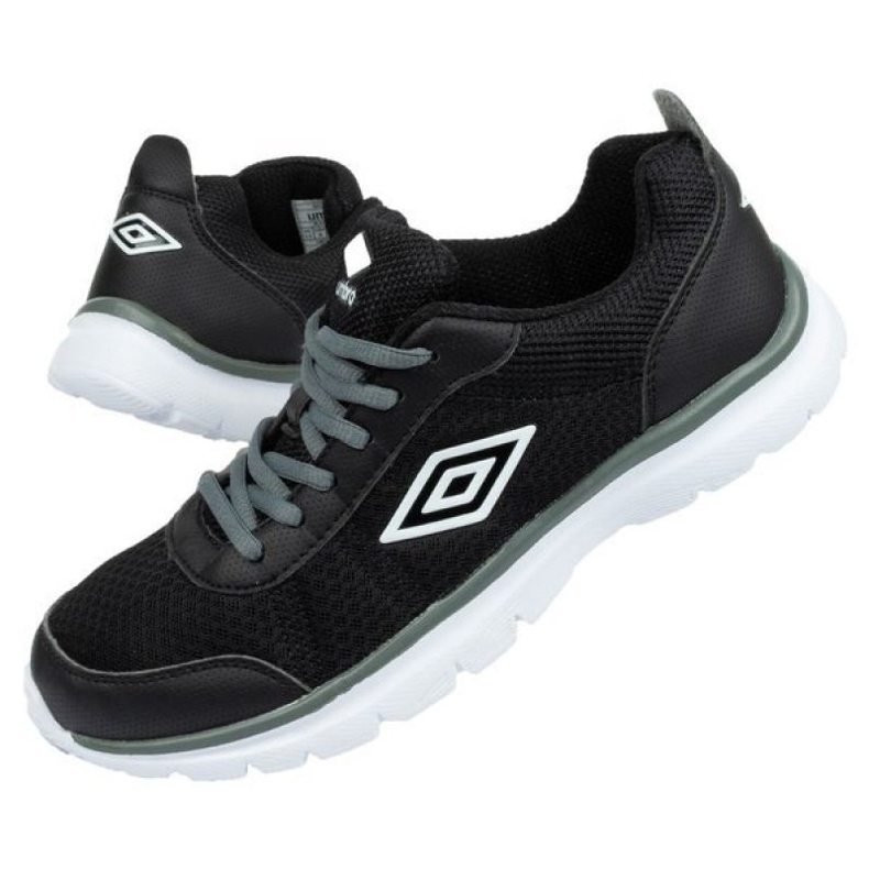Umbro W UMFM0068-BW shoes black 1