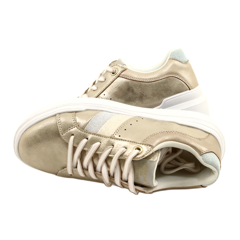 Women's sports sneakers on a thick sole golden American Club RH68/22 4
