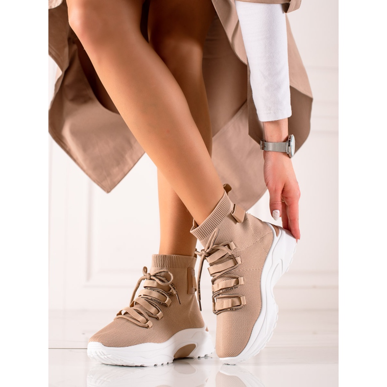 TRENDI Slip-on sneakers with a sock beige brown 2