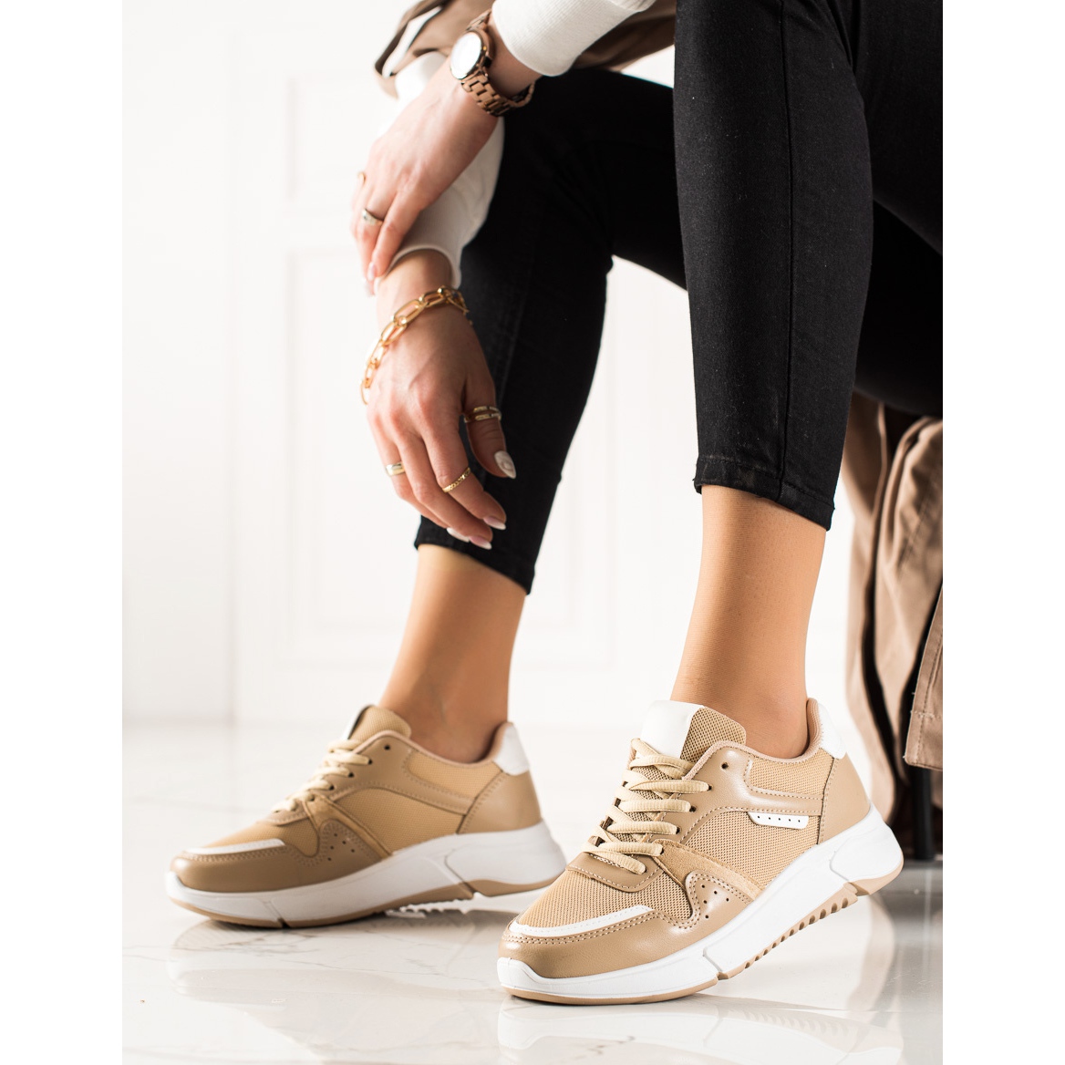 Beige online tennis shoes