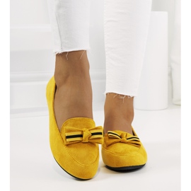 Mustard loafers with a Lavinia bow yellow 1
