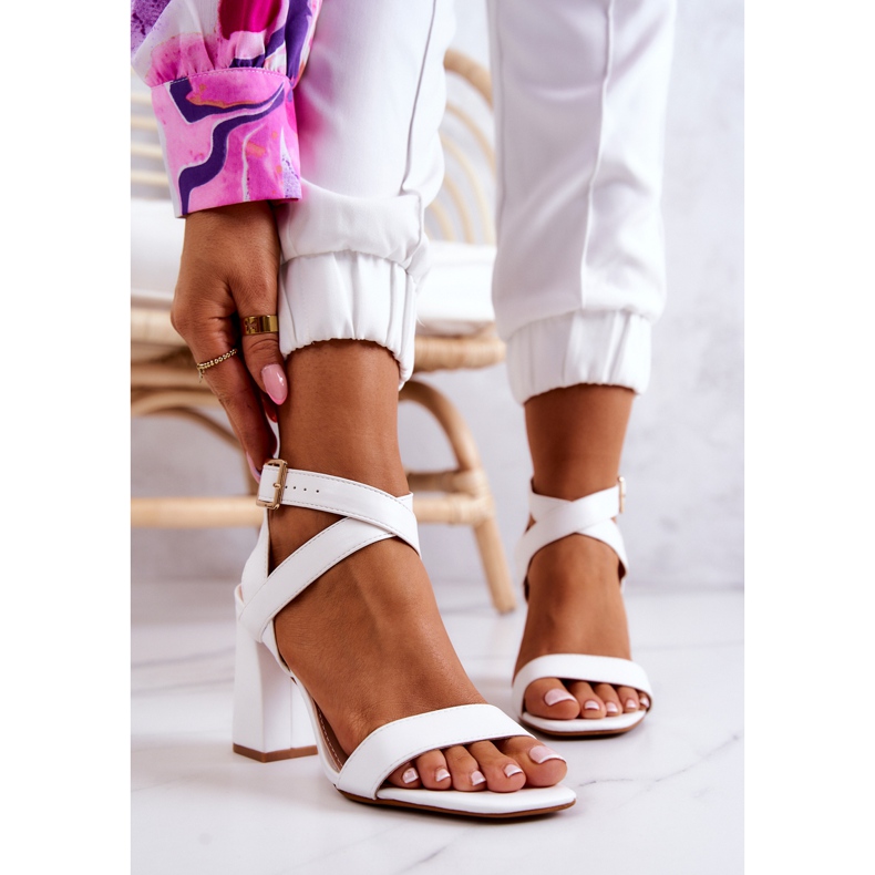 FB2 Elegant Sandals On A Bar White Michele 1