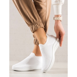 TRENDI Comfortable Slip-On Sneakers white 2