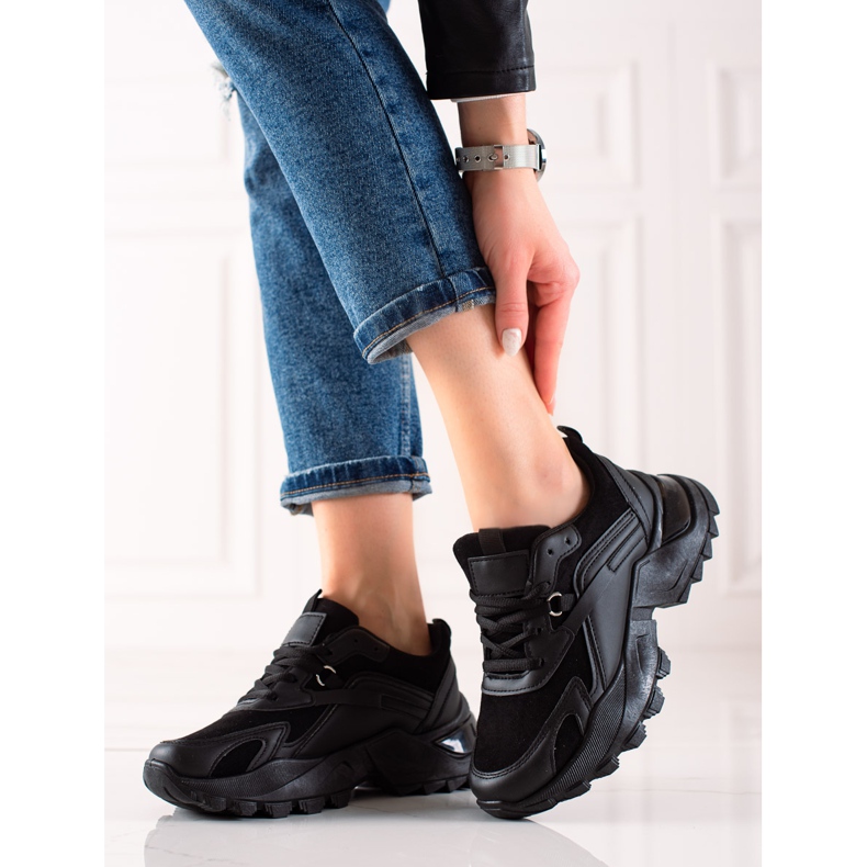 TRENDI Black Fashion Sneakers 1 TRENDI Black Fashion Sneakers 1