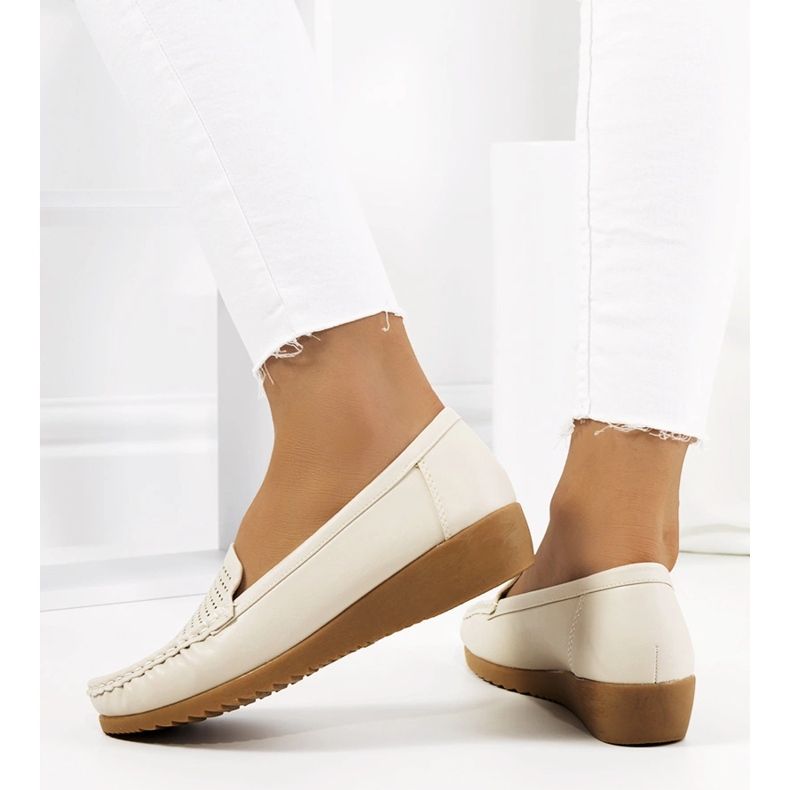 Beige moccasins on the Dalal wedge heel 1