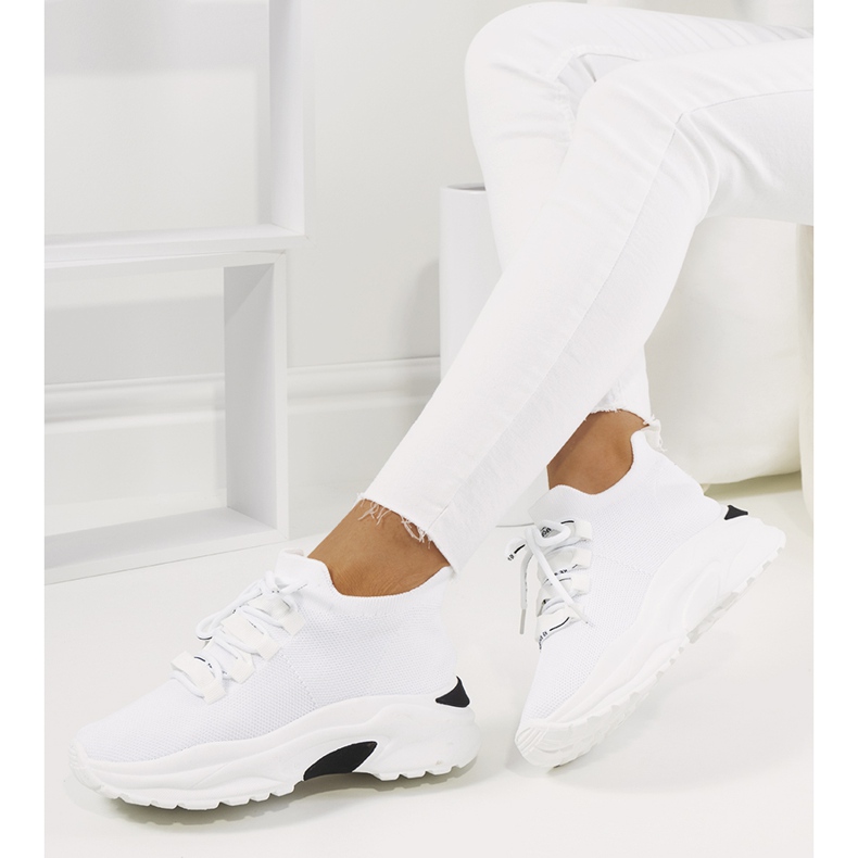 Women's white sneakers from Barraza 1