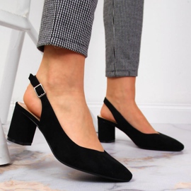 Pumps on the Sergio Leone post in SK362 black 2