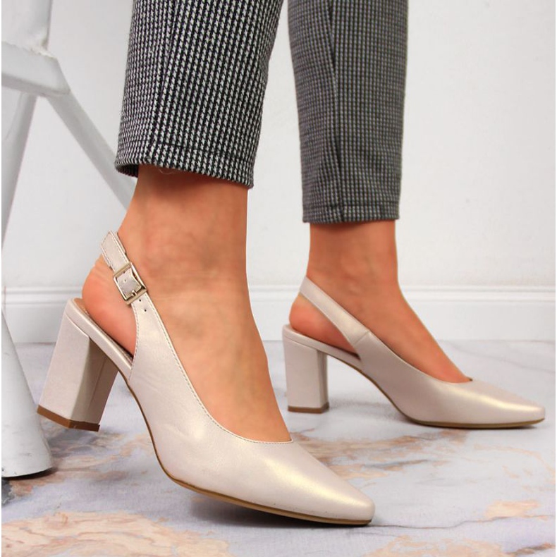 Pumps on the post Sergio Leone W SK363 pearl beige 2