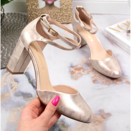 Sandals on the post of Sergio Leone W SK364A gold golden 1