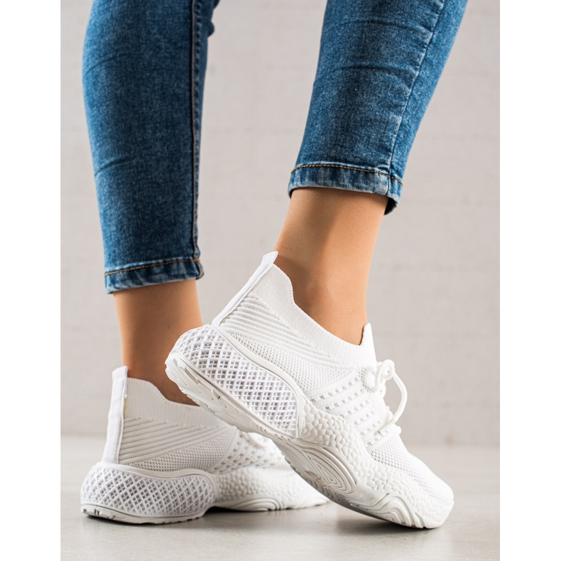 TRENDI Tied Sport Shoes white 2
