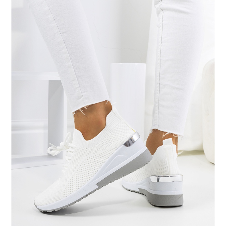 White sneakers on the wedge Sabelia 1
