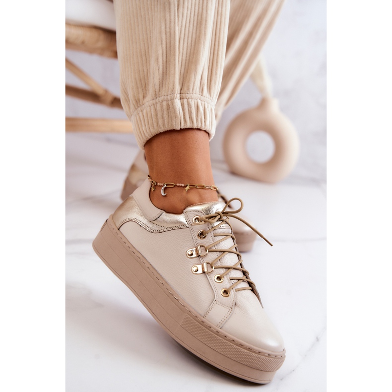 FILIPCZYK Leather Sport Shoes On A Light Beige Mary Ann Platform 2 FILIPCZYK Leather Sport Shoes On A Light Beige Mary Ann Platform 2
