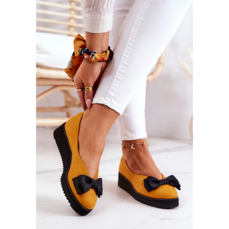 Suede ballerinas on the Maciejka platform 05062-07 Yellow black 2