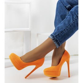 Neon orange pumps on a Lorine heel 1