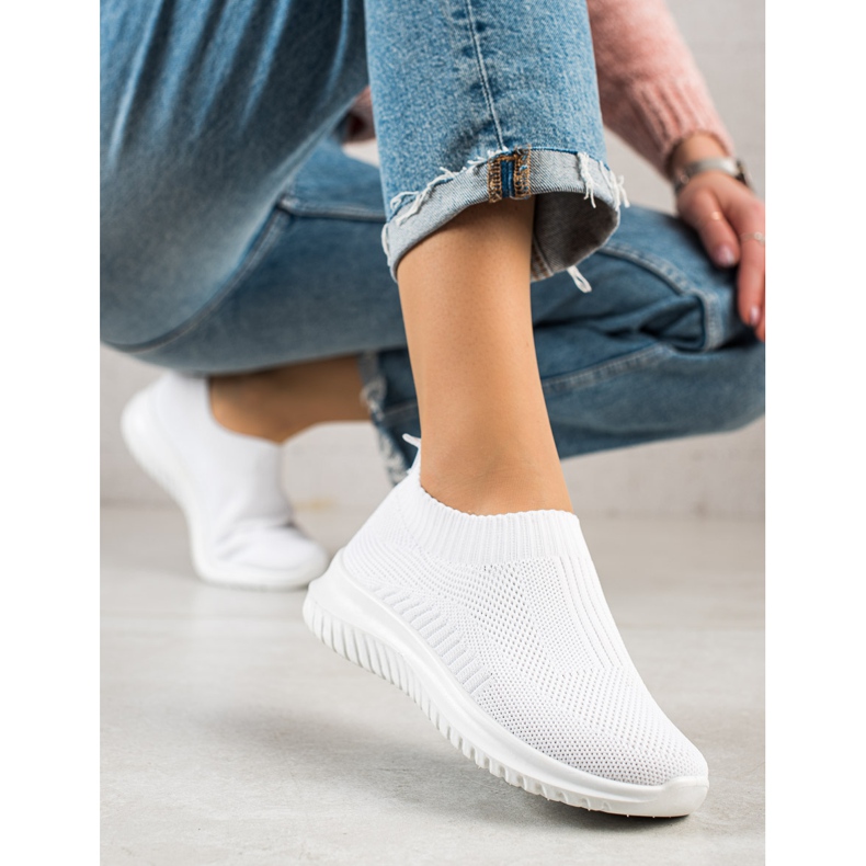 TRENDI Comfortable Slip-On Shoes white 2 TRENDI Comfortable Slip-On Shoes white 2