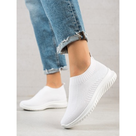 TRENDI Comfortable Slip-On Shoes white 1 TRENDI Comfortable Slip-On Shoes white 1