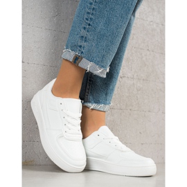 TRENDI Classic Sneakers On The Platform white 1