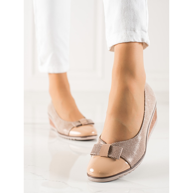 W. Potocki Shiny comfortable pumps beige brown 1