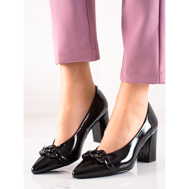 Elegant pumps on the Vinceza post black 1