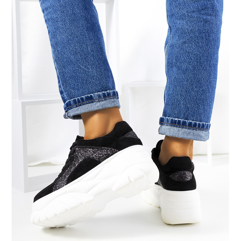 Black sports sneakers with a high Darnell sole 1