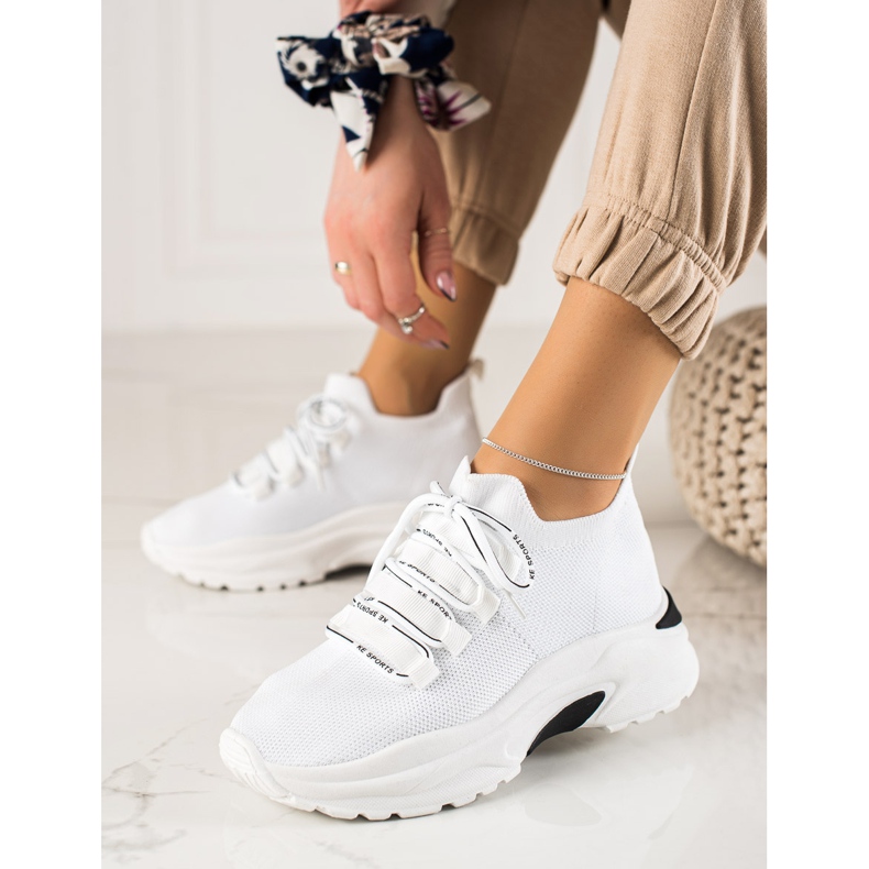 Camo Comfortable Sports Shoes On The Platform white 1