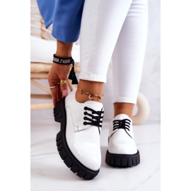 Fashionable Lacquered Shoes La.Fi White Hallie 1