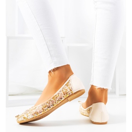 Cathy's beige openwork ballerinas 1
