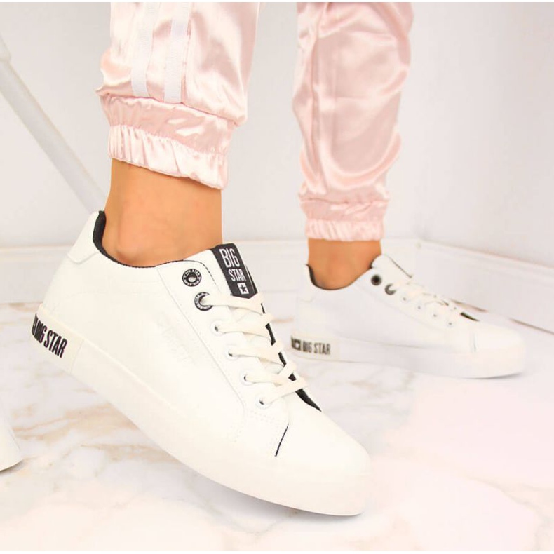 Low-top sneakers with eco leather Big Star W II274031 white 2