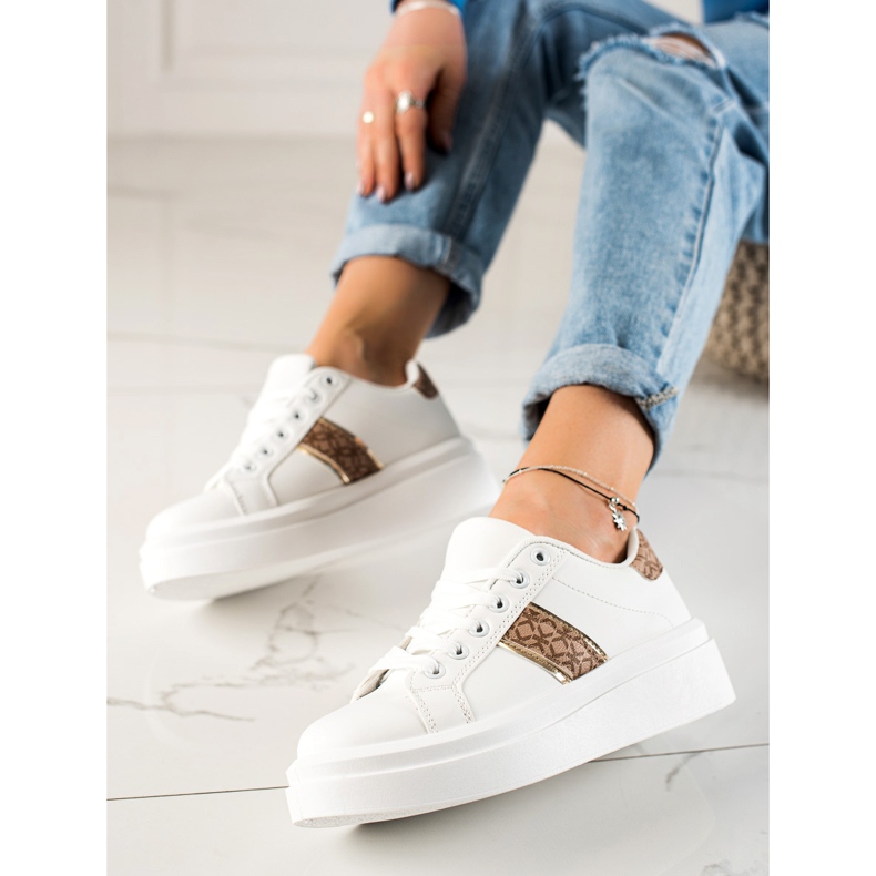 TRENDI Fashionable White Sneakers 1 TRENDI Fashionable White Sneakers 1