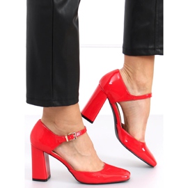 Pumps exposed on the Frida Red post 2