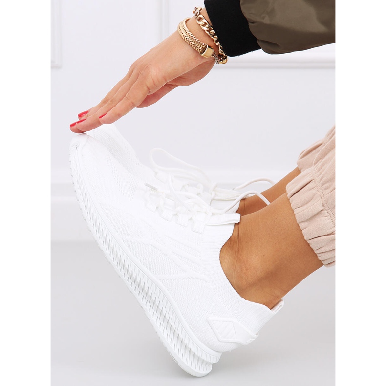 Zewa White socks sports shoes 1 Zewa White socks sports shoes 1