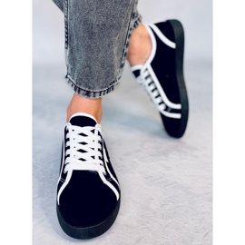 Black Trest Black chanelki sneakers 1