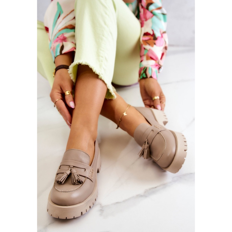 Women's leather shoes Fringes Maciejka 05497-04 Beige 1