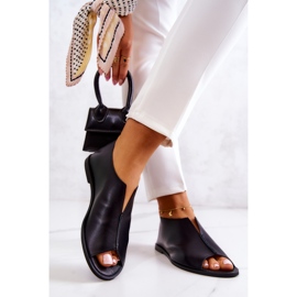 Leather shoes with a zipper Nicole 2718/001 Black 2