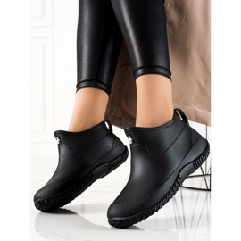TRENDI Low Black Galoshes 1
