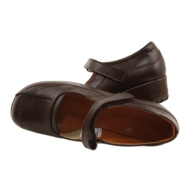Angello Comfortable pumps on a wedge brown 371 5
