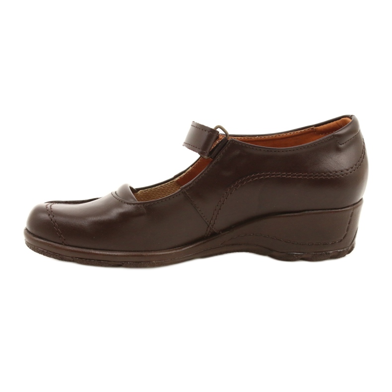 Angello Comfortable pumps on a wedge brown 371 1