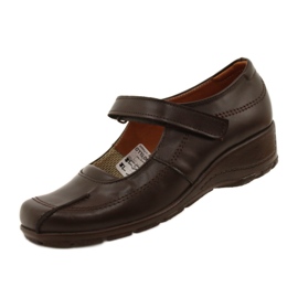 Angello Comfortable pumps on a wedge brown 371 4