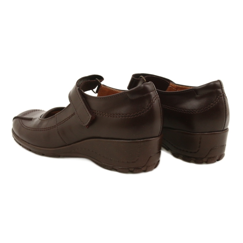 Angello Comfortable pumps on a wedge brown 371 6