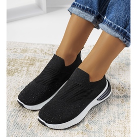 Black sports slip-on sneakers from Winston 2