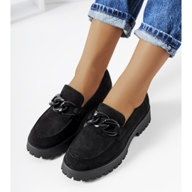 Black shoes on a thick Nelis sole 1