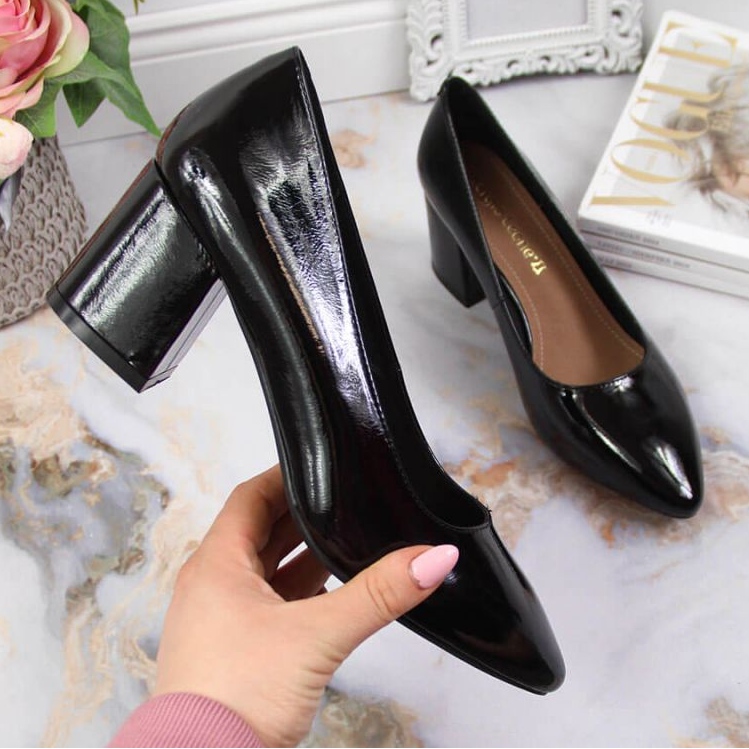 Pumps on the post of Serio Leone W SK358C black 1