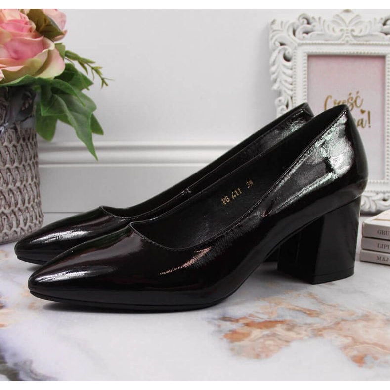 Pumps on the post of Serio Leone W SK358C black 2