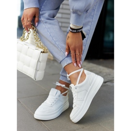 FG2 Women's Sport Shoes White New Haven 1