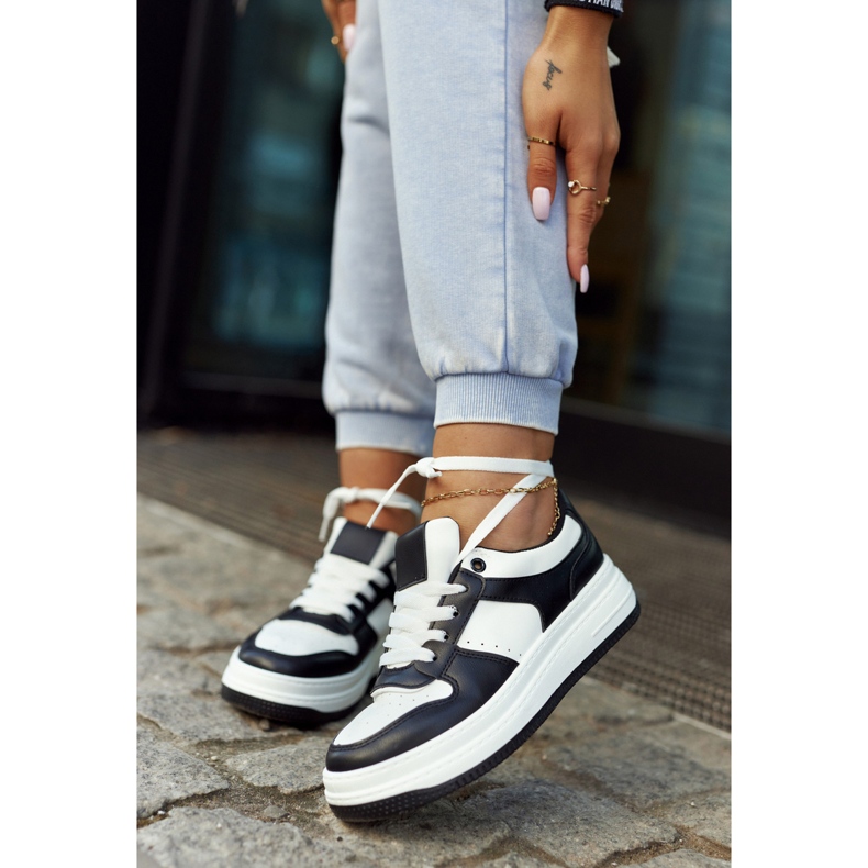 FG2 Women's sports shoes white and black New Haven 1